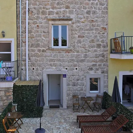 Timeless - Studio With Patio And City View * Dubrovnik